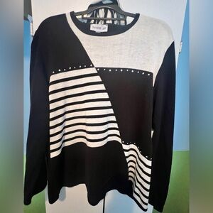 Size Lg lightweight sweater with detachable scarf/cowl look NWT